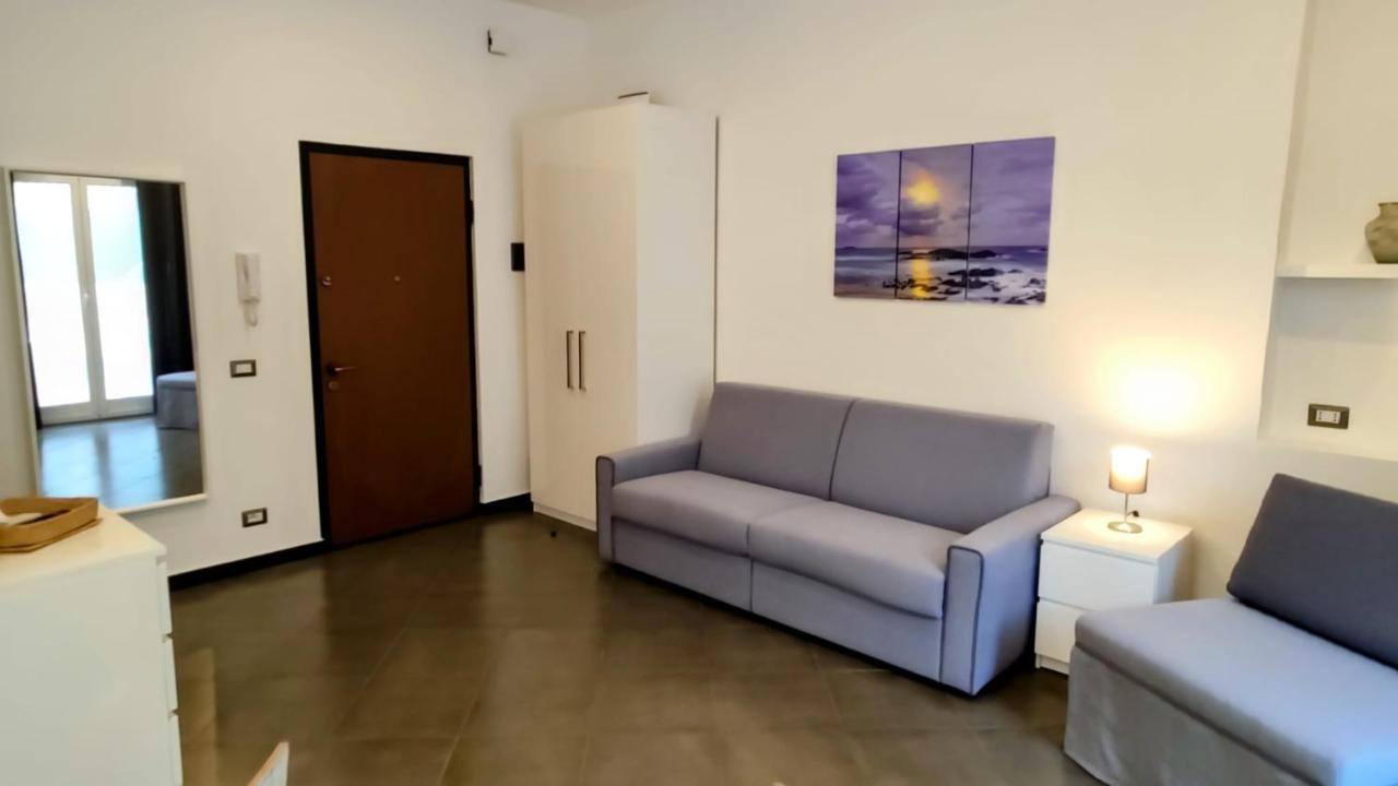 Karina, To The Beach With Terrace And Private Parking Savona Exterior foto
