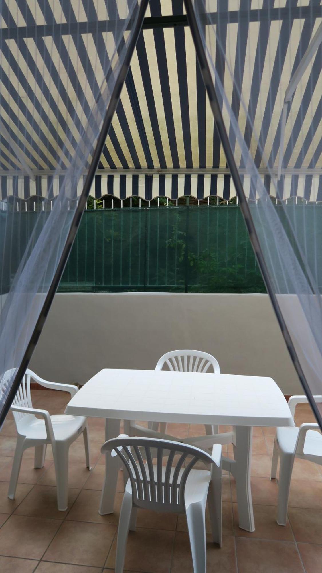 Karina, To The Beach With Terrace And Private Parking Savona Exterior foto